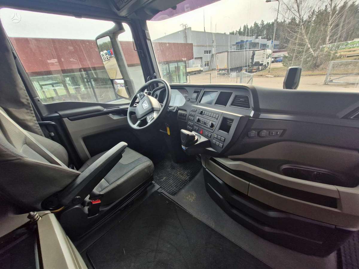 MAN TGX, double sleeper