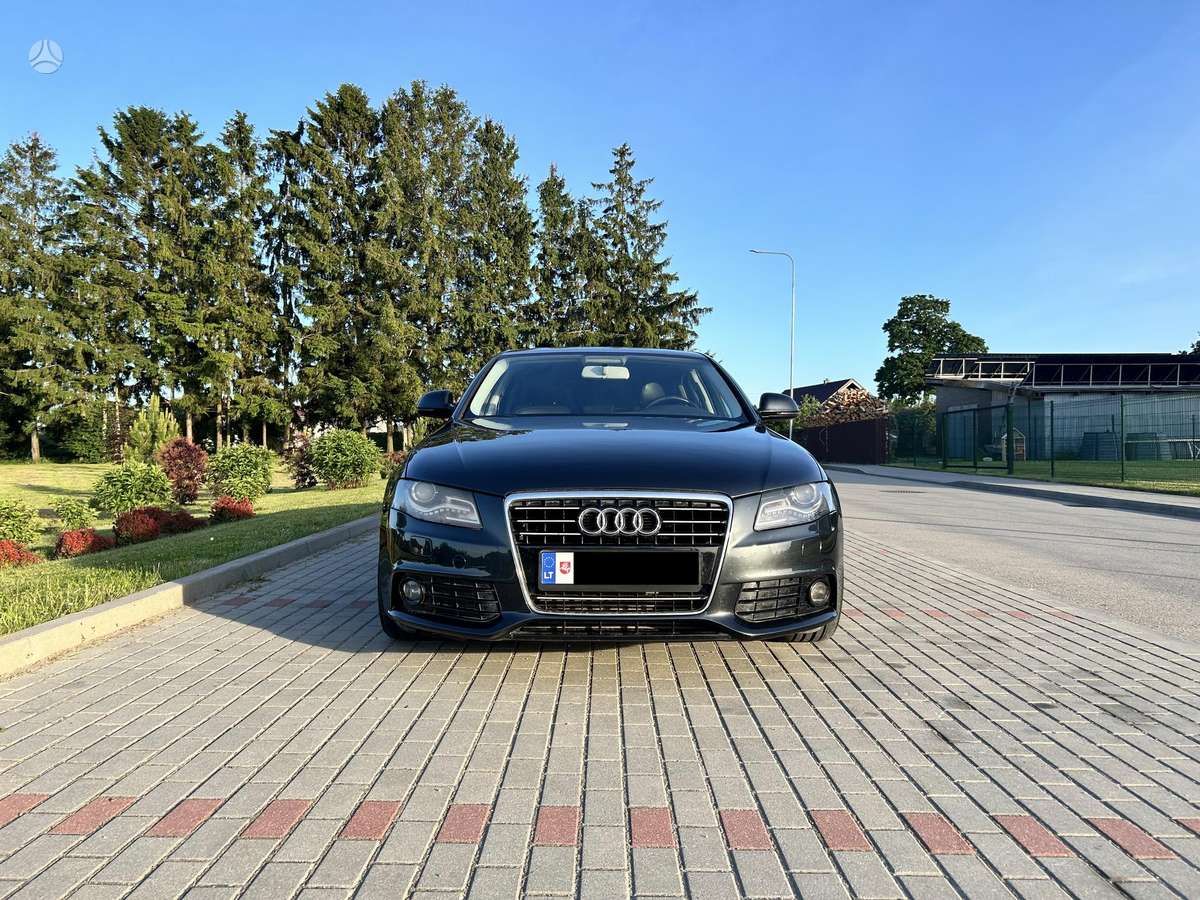Audi A4, 2.0 l., Седан