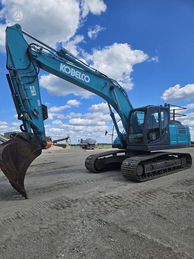 Kobelco SK210LC-10, excavator
