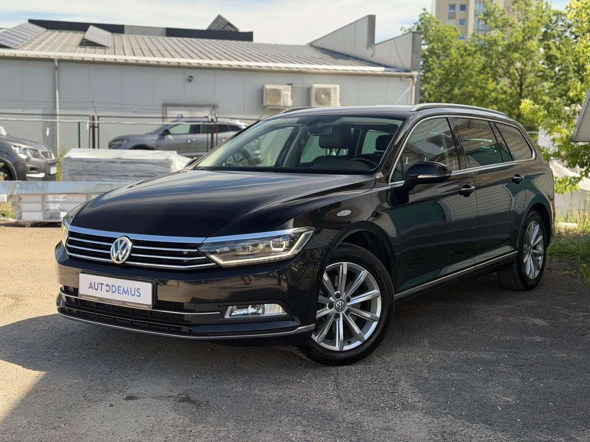Volkswagen Passat - 1