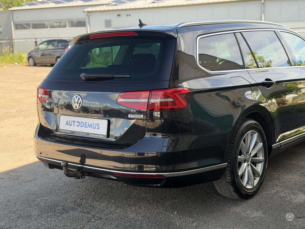 Volkswagen Passat - 8