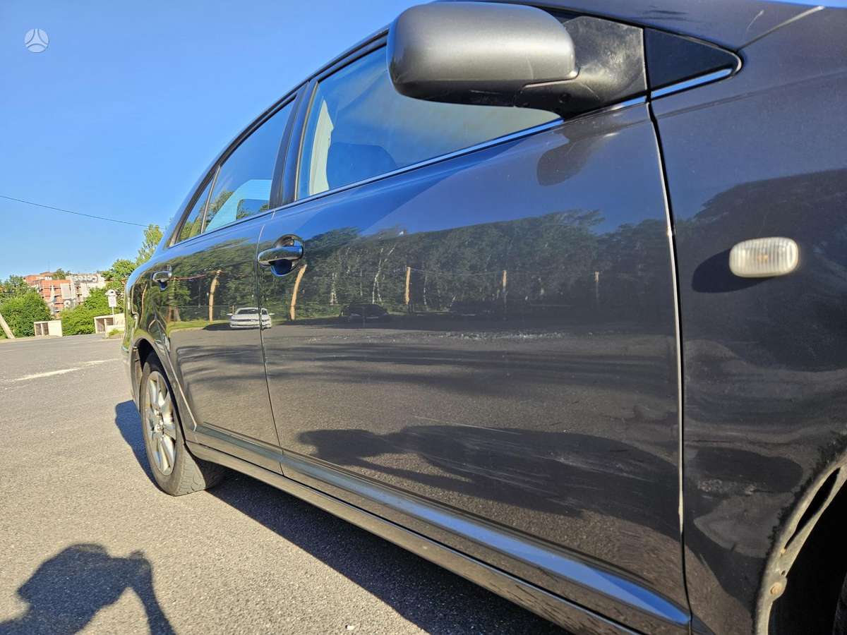 Toyota Avensis - 6