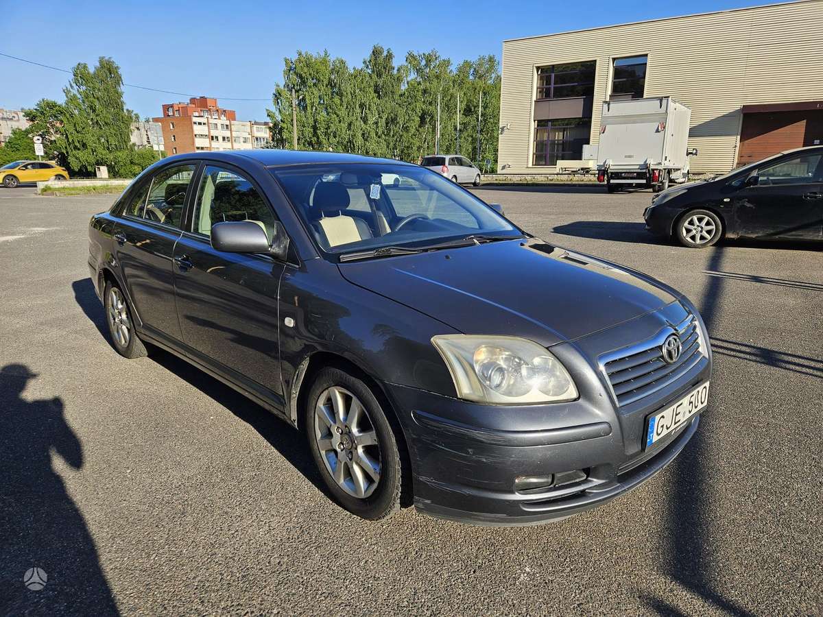 Toyota Avensis - 3