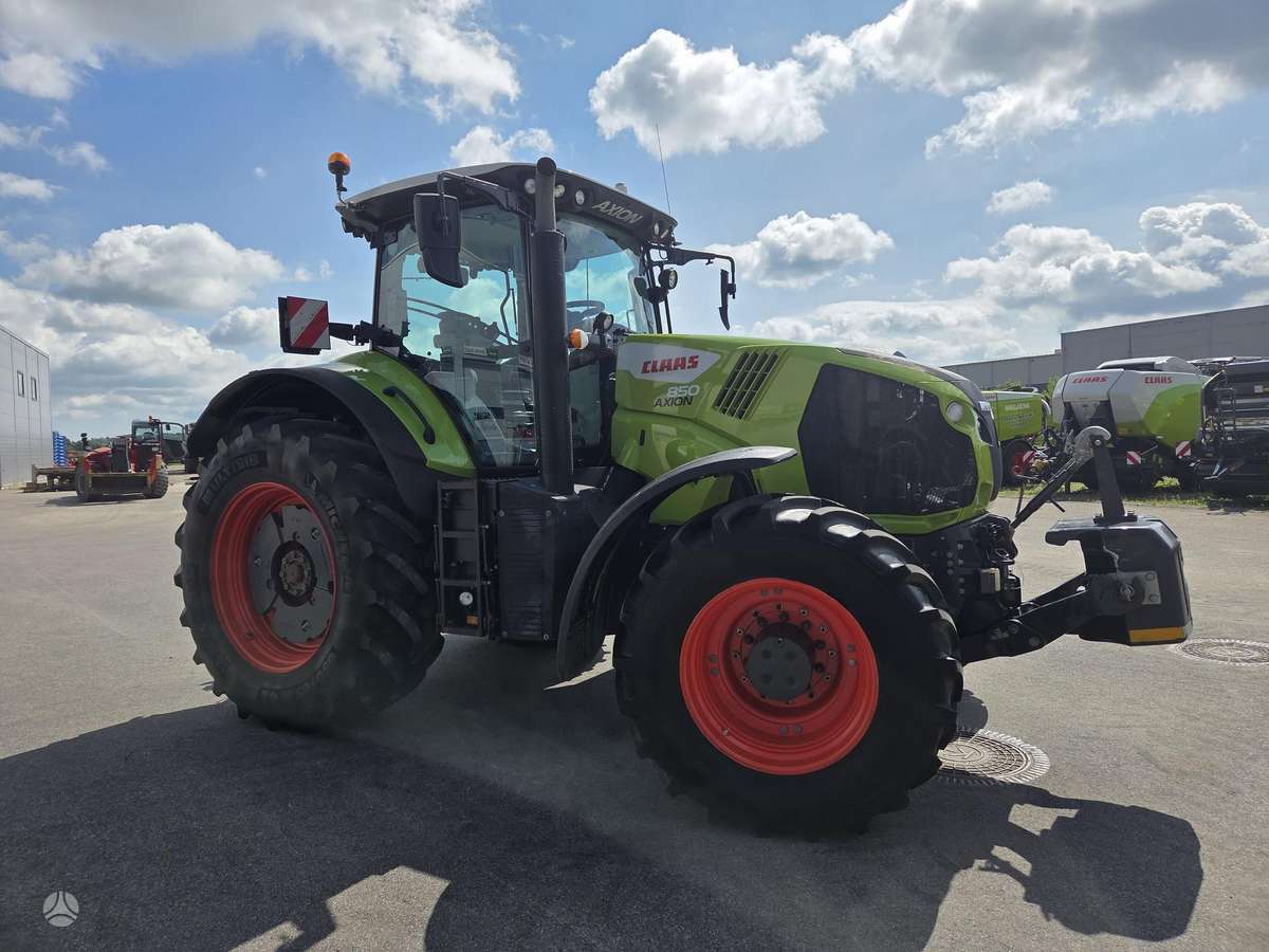 Claas Axion 850, tractors