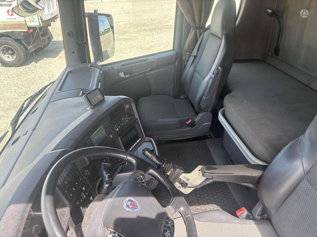 Scania R730cb V8, самосвалы