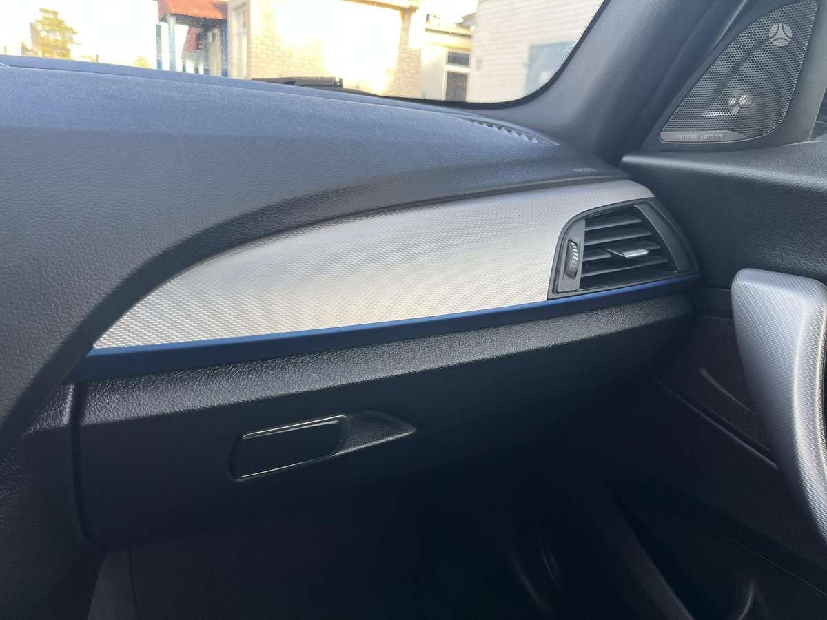 BMW 116, 1.6 l., hatchback