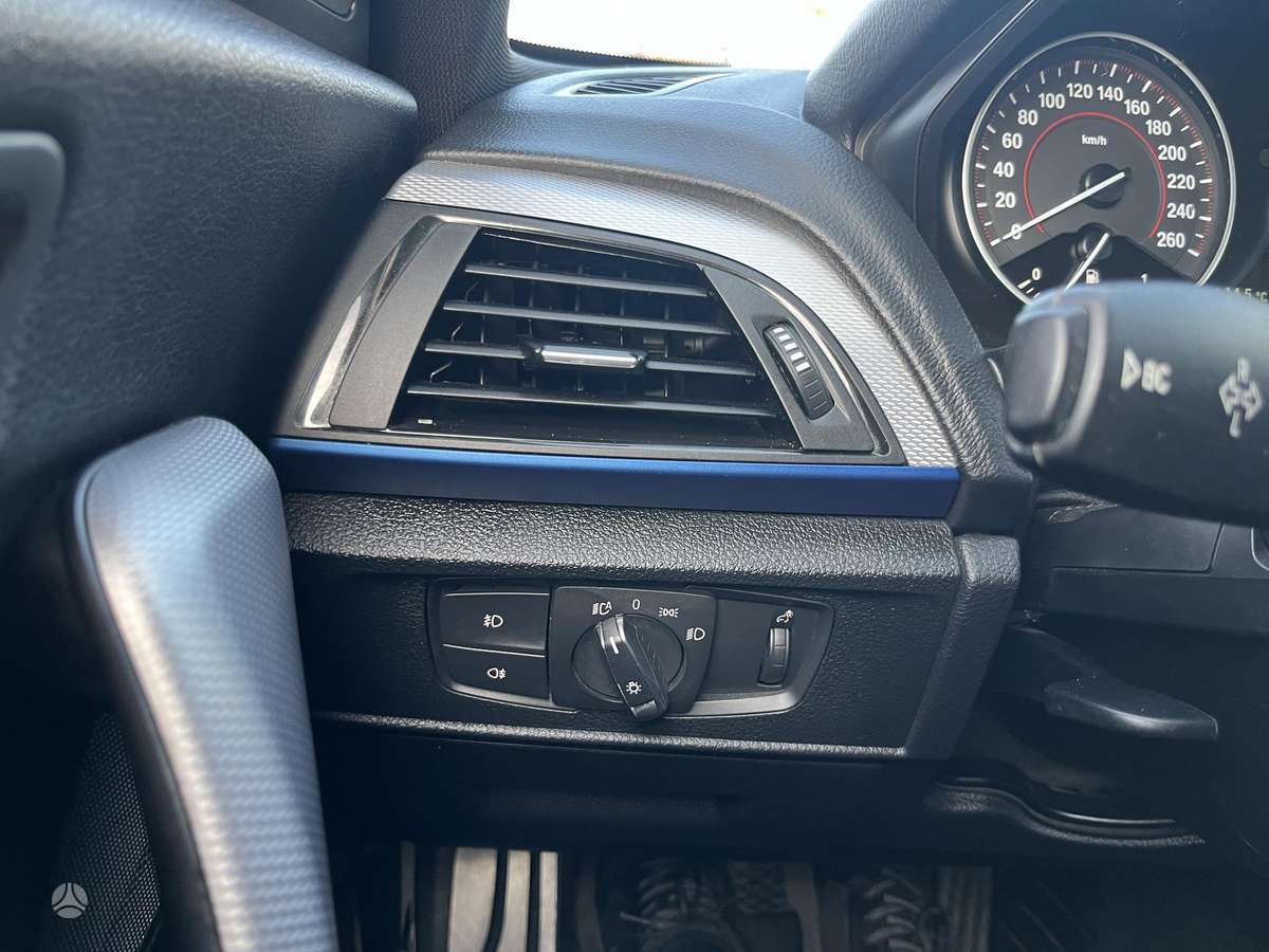 BMW 116, 1.6 l., hatchback