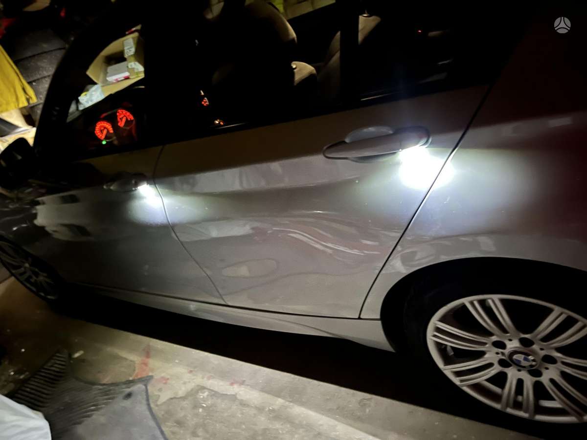 BMW 116, 1.6 l., Хэтчбек