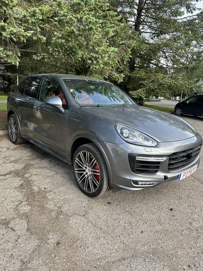 Porsche Cayenne kėbulo dalys