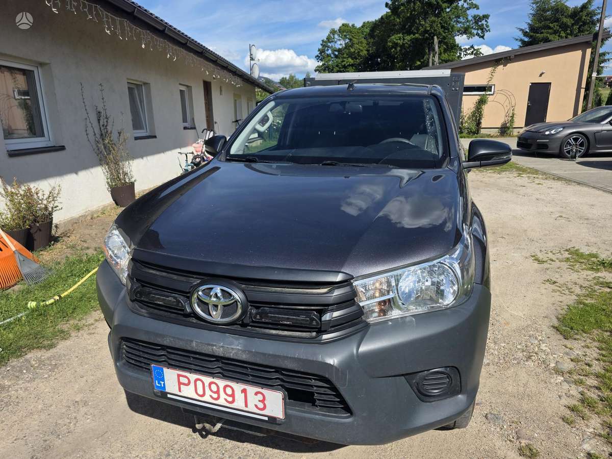 Toyota Hilux - 3