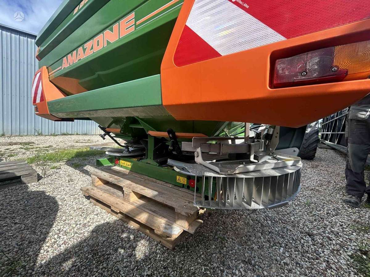 Amazone ZA-M 1501, spreaders