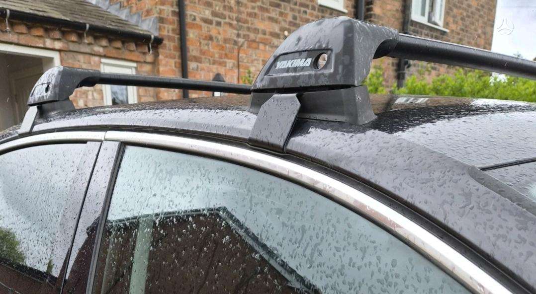 Volkswagen Passat roof rack
