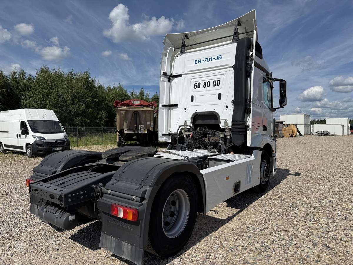 Mercedes-Benz ACTROS 1846, single sleeper
