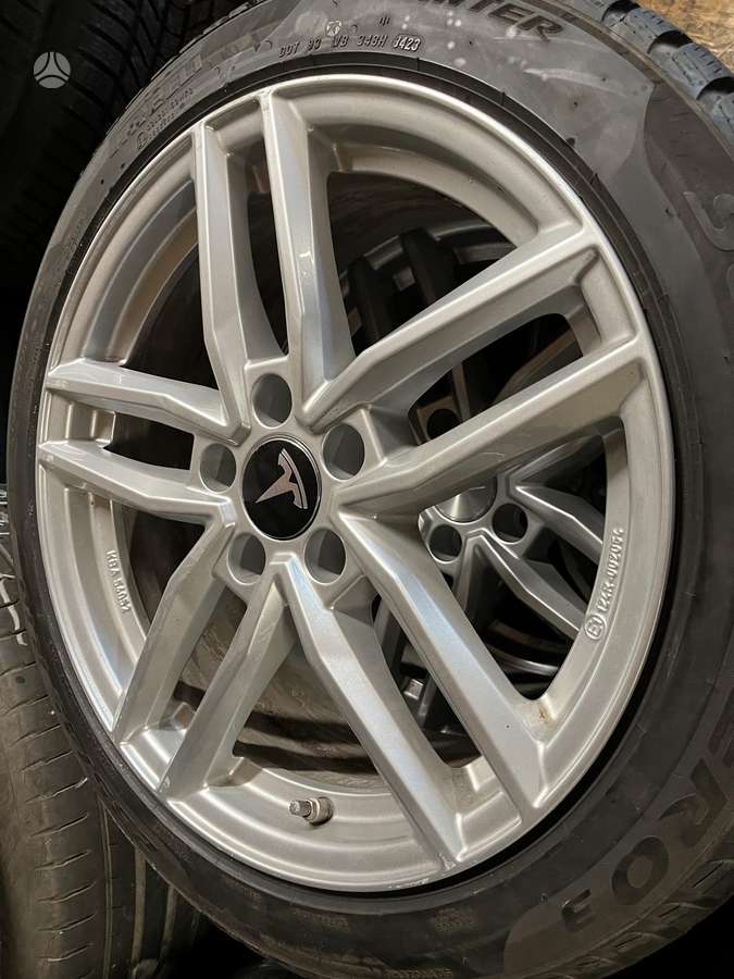 TESLA, lengvojo lydinio, R18