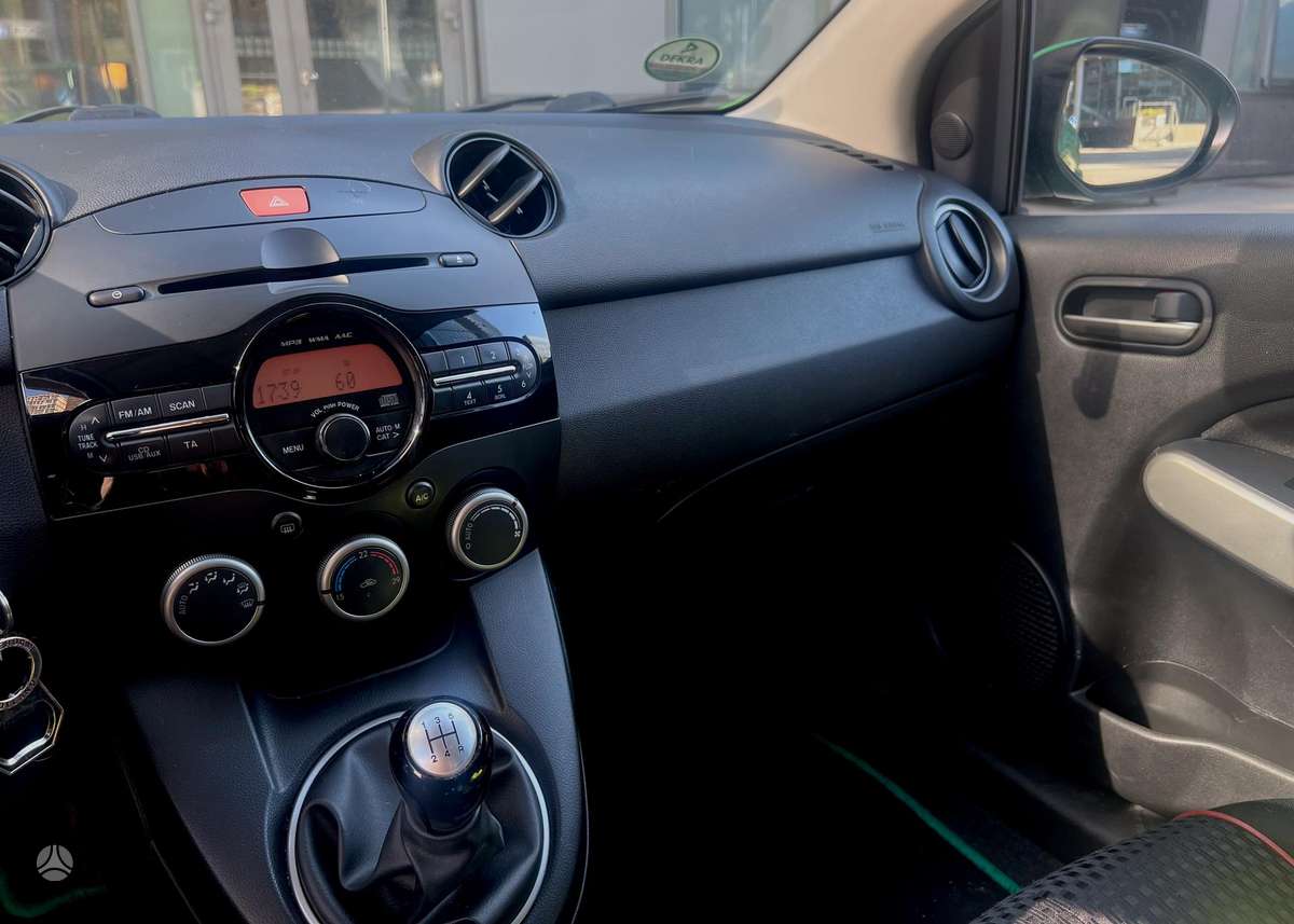 Mazda 2, 1.6 l., hatchback