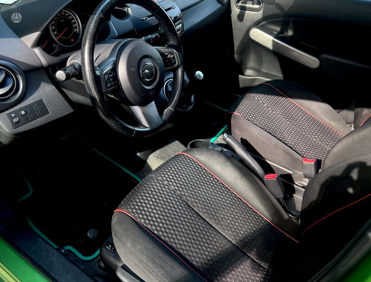 Mazda 2, 1.6 l., Хэтчбек