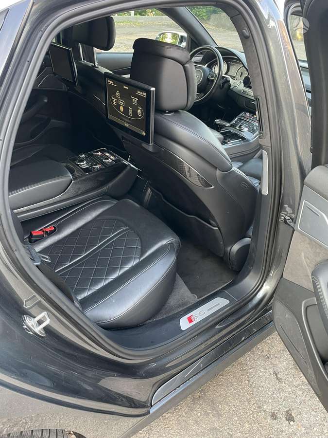 Audi S8, 4.0 l., Седан