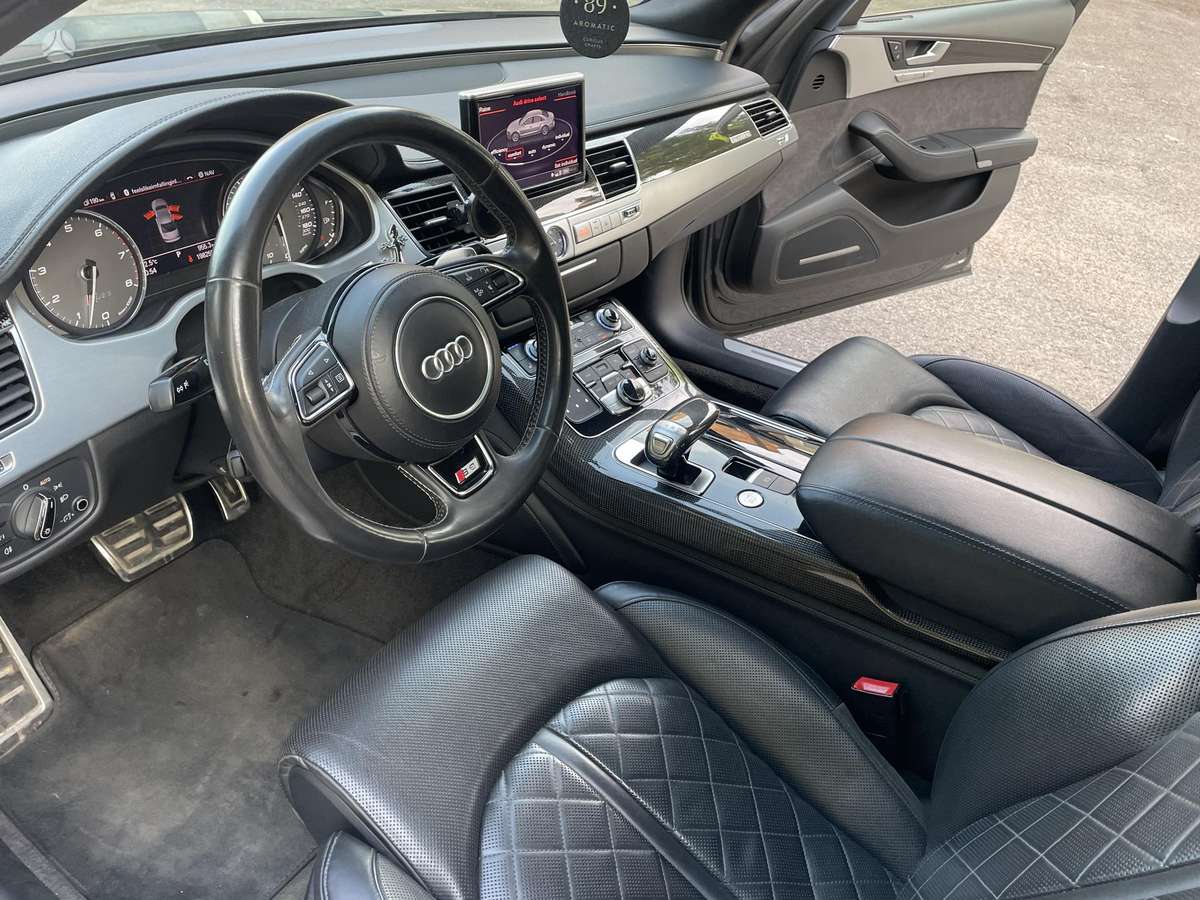 Audi S8, 4.0 l., Седан