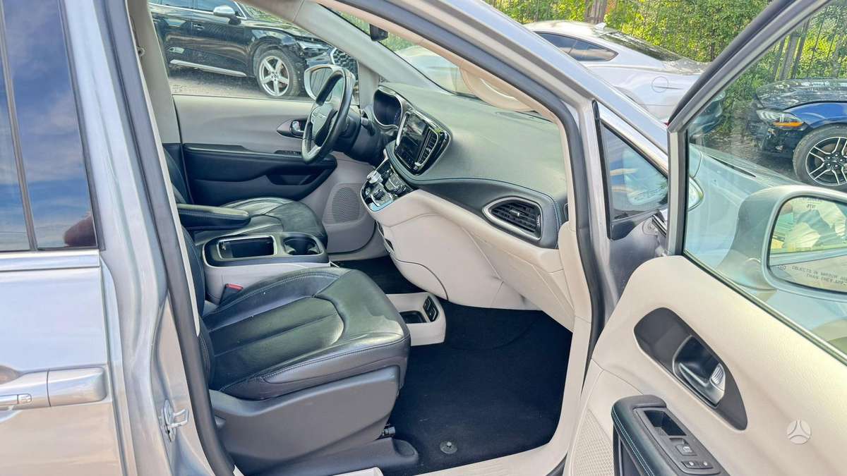 Chrysler Pacifica, 3.6 l., Минивэн