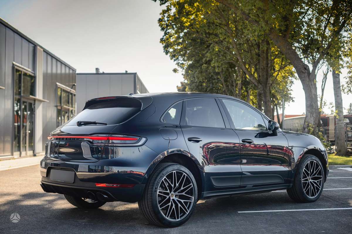Porsche Macan - 2