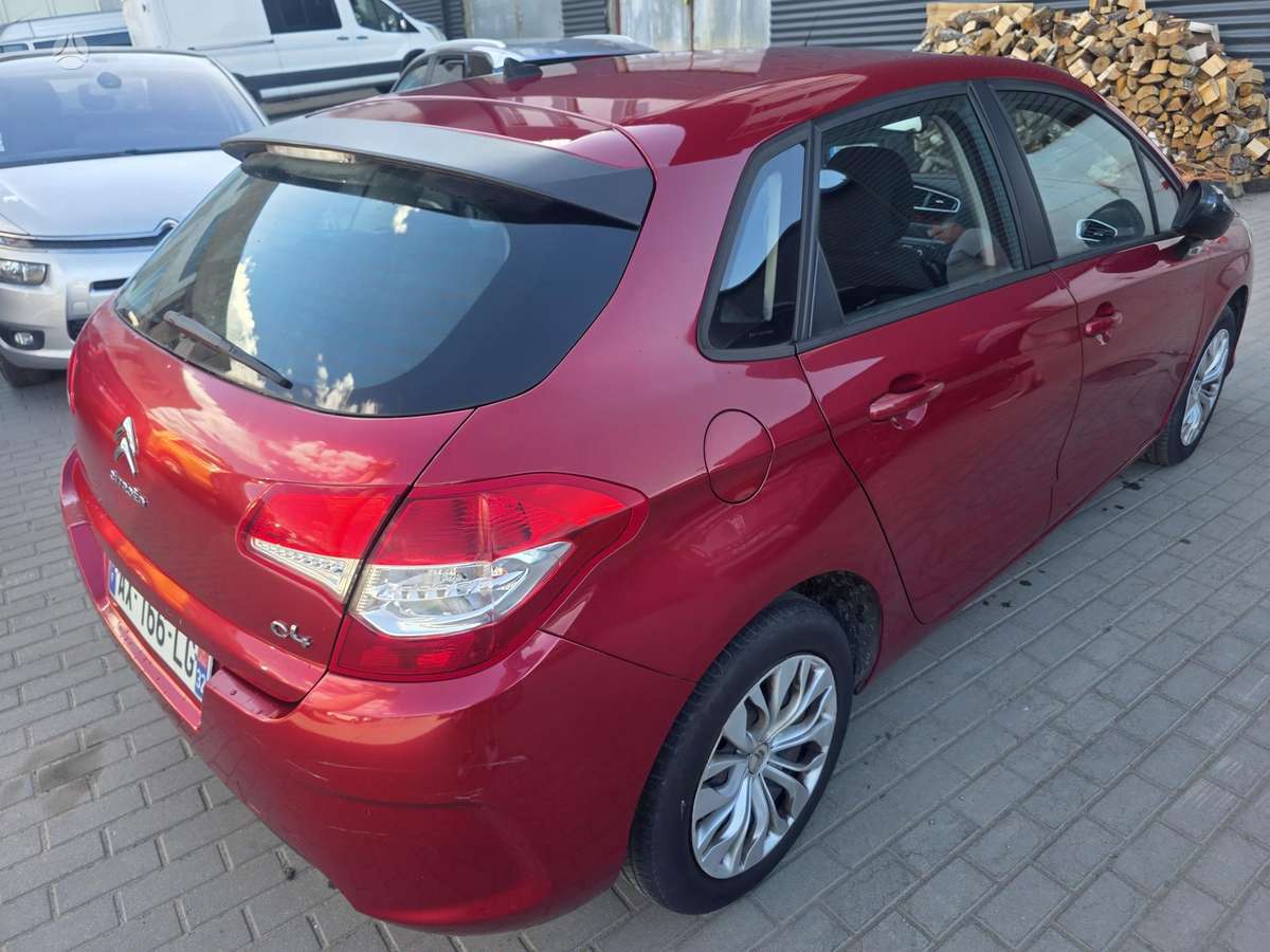 Citroen C4, 1.6 l., hatchback