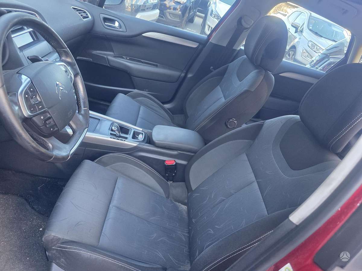Citroen C4, 1.6 l., hatchback