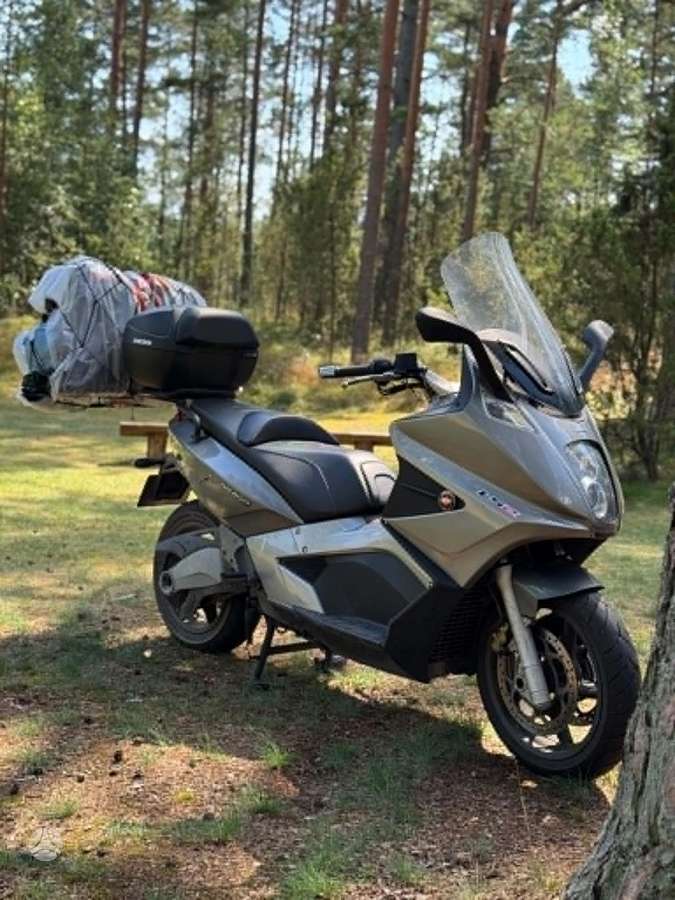 Gilera GP 800 839cc, мотороллеры / мопеды