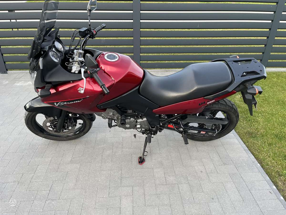 Suzuki DL (V-Strom) 650cc, enduro / adventure