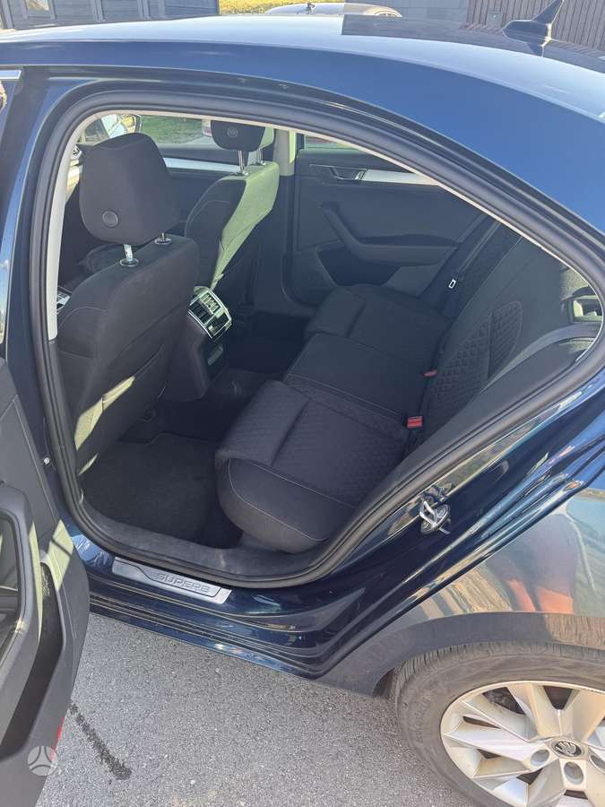 Skoda Superb, 1.5 l., hatchback