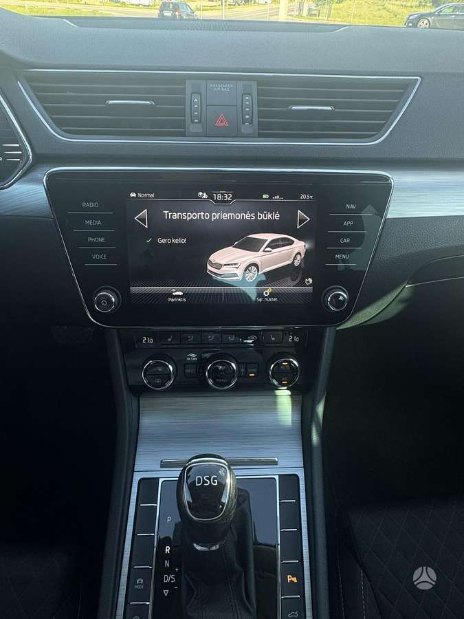 Skoda Superb, 1.5 l., hatchback