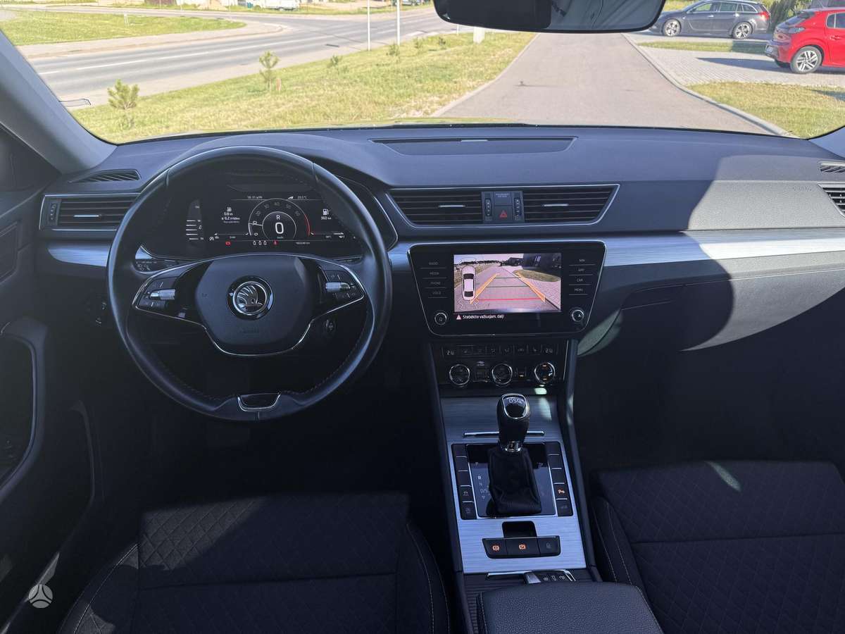 Skoda Superb, 1.5 l., hatchback