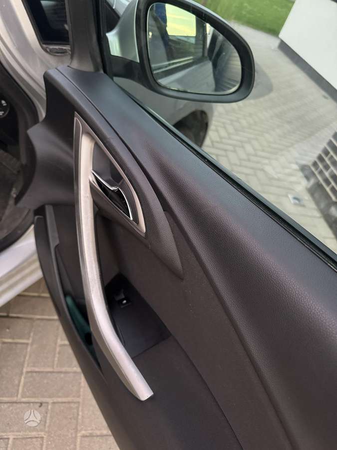 Opel Astra, 2.0 l., universalas