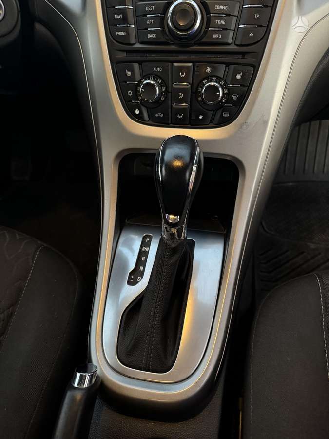 Opel Astra, 2.0 l., universalas