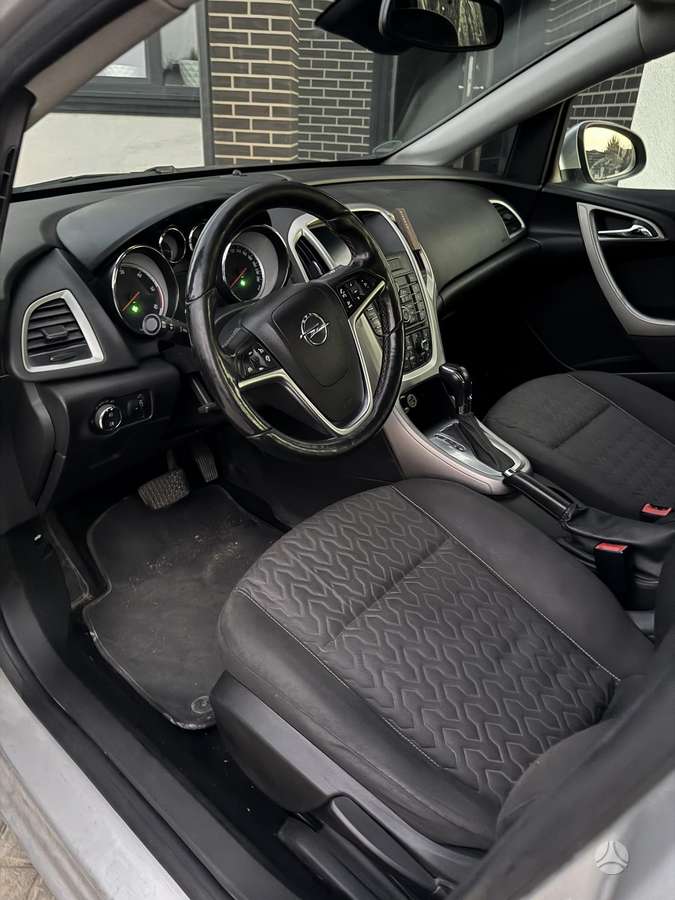 Opel Astra, 2.0 l., universalas