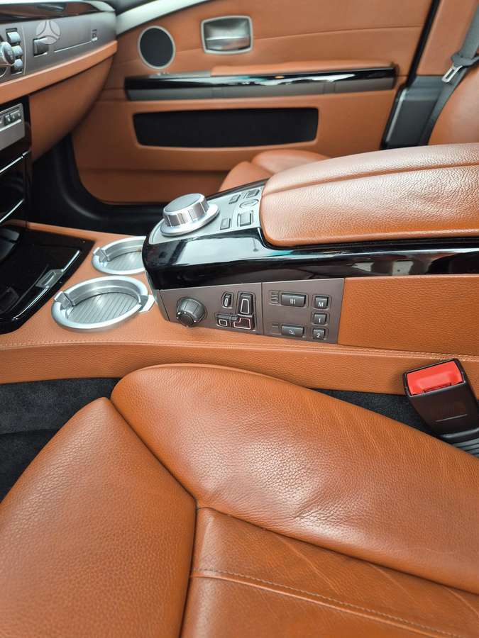 BMW 760, 6.0 l., Седан