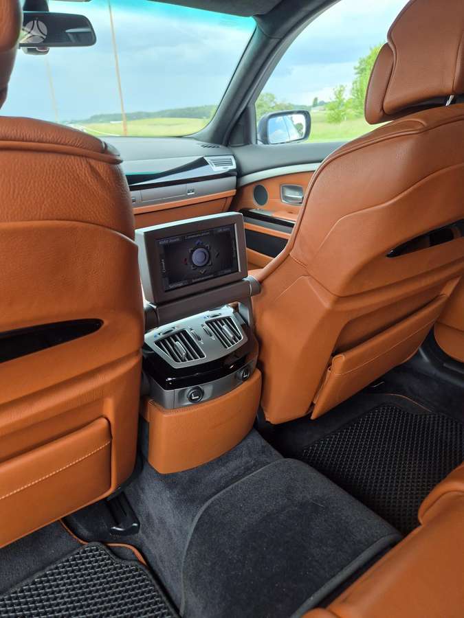 BMW 760, 6.0 l., Седан