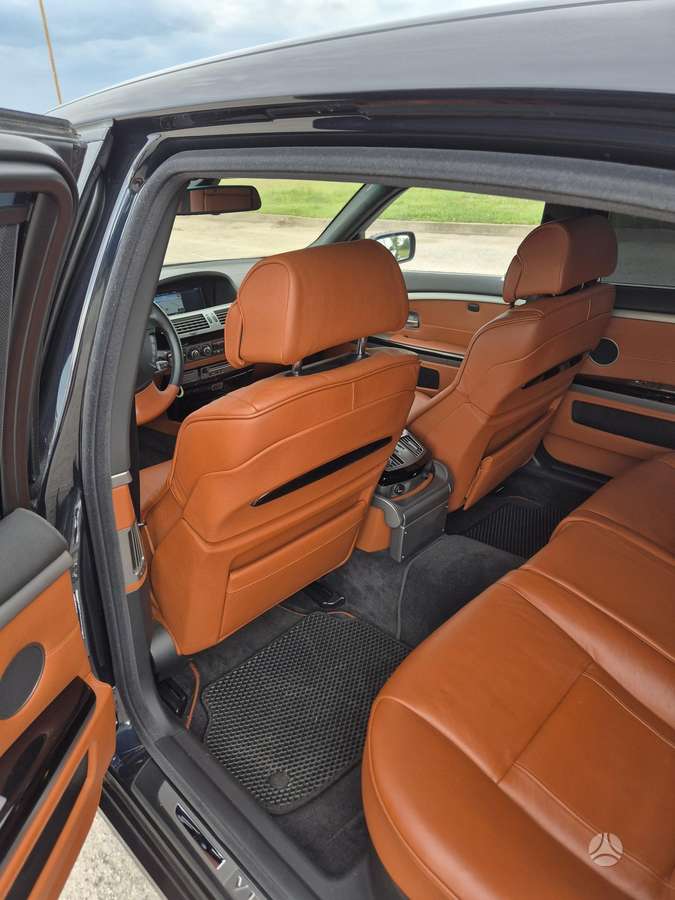 BMW 760, 6.0 l., Седан