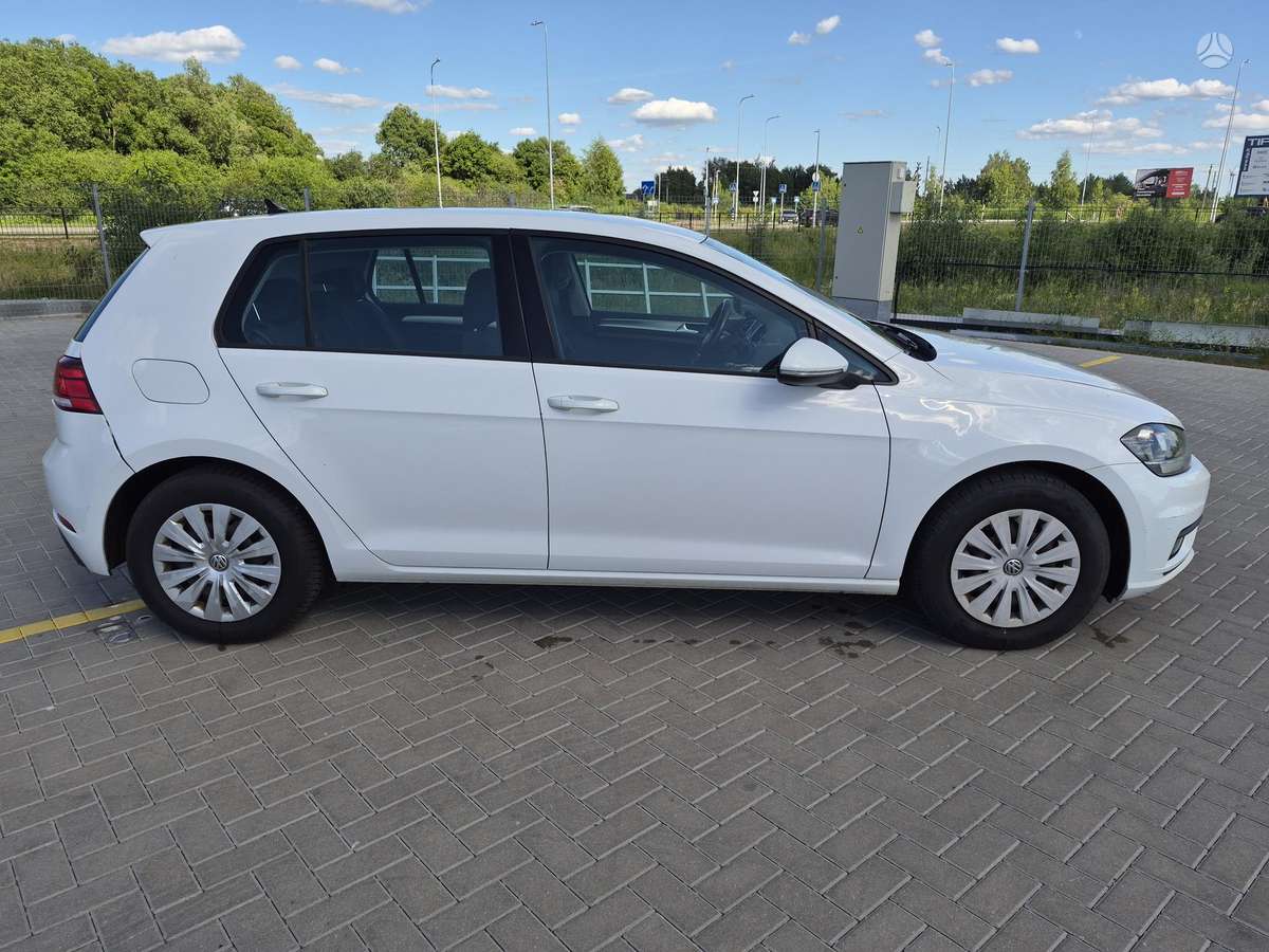 Volkswagen Golf - 4