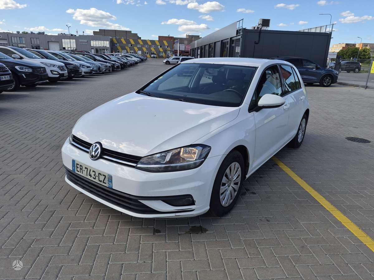 Volkswagen Golf - 3