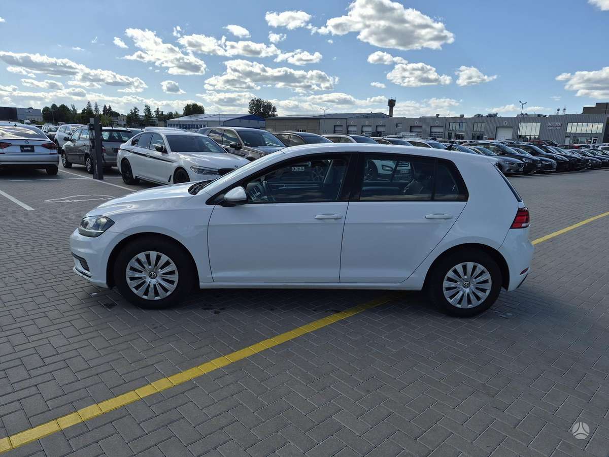 Volkswagen Golf - 5