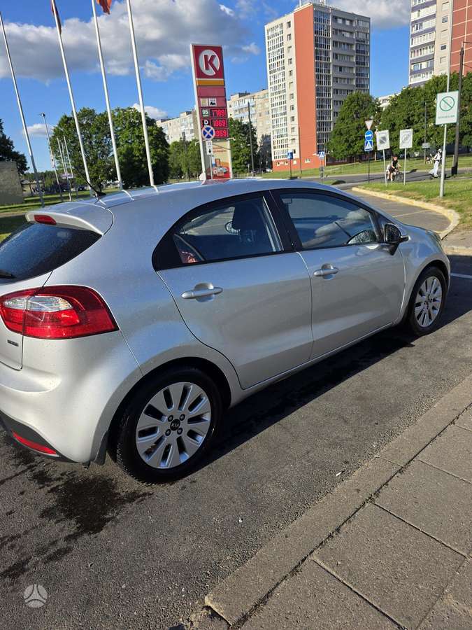 Kia Rio, 1.1 l., Хэтчбек