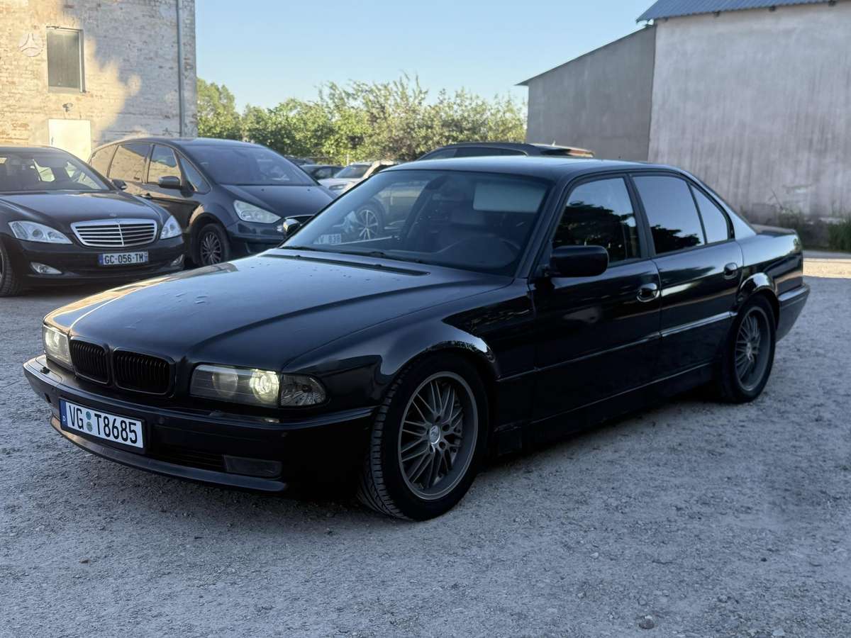 BMW 735, 3.5 l., Седан