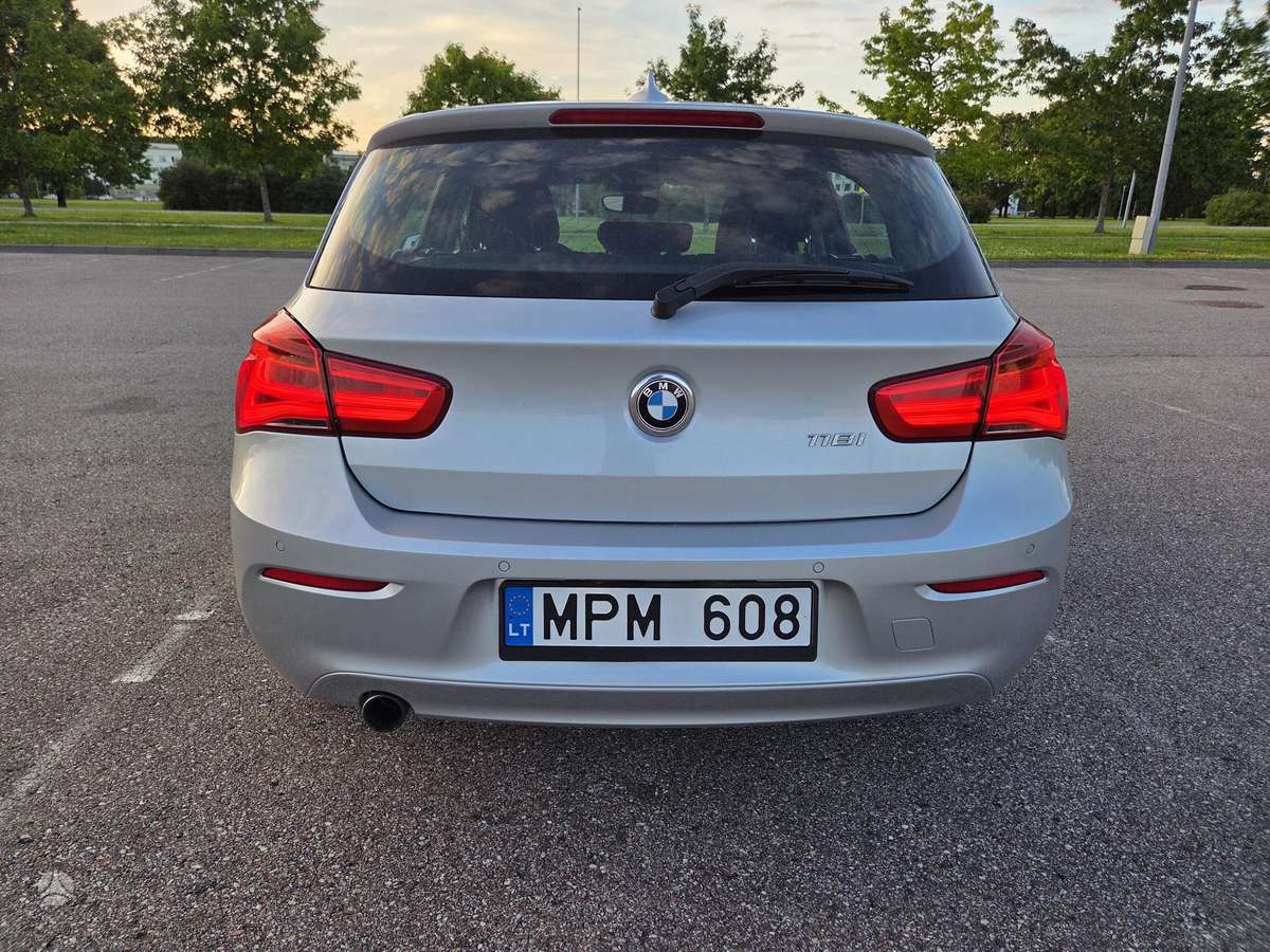 BMW 118, 1.5 l., Хэтчбек