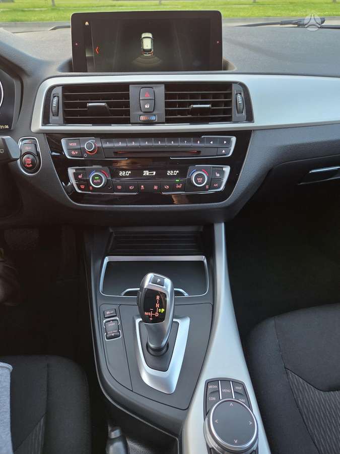 BMW 118, 1.5 l., Хэтчбек