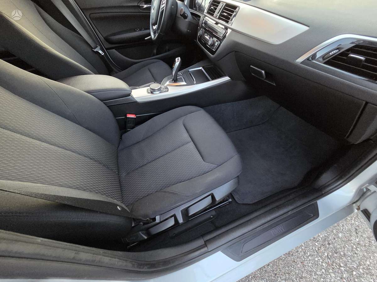 BMW 118, 1.5 l., Хэтчбек