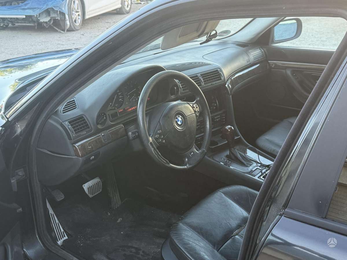 BMW 735, 3.5 l., Седан