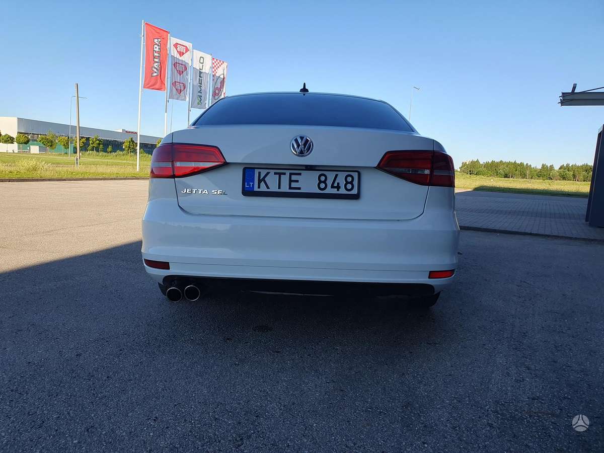 Volkswagen Jetta - 12