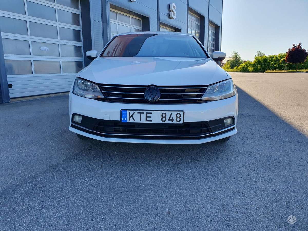 Volkswagen Jetta - 3