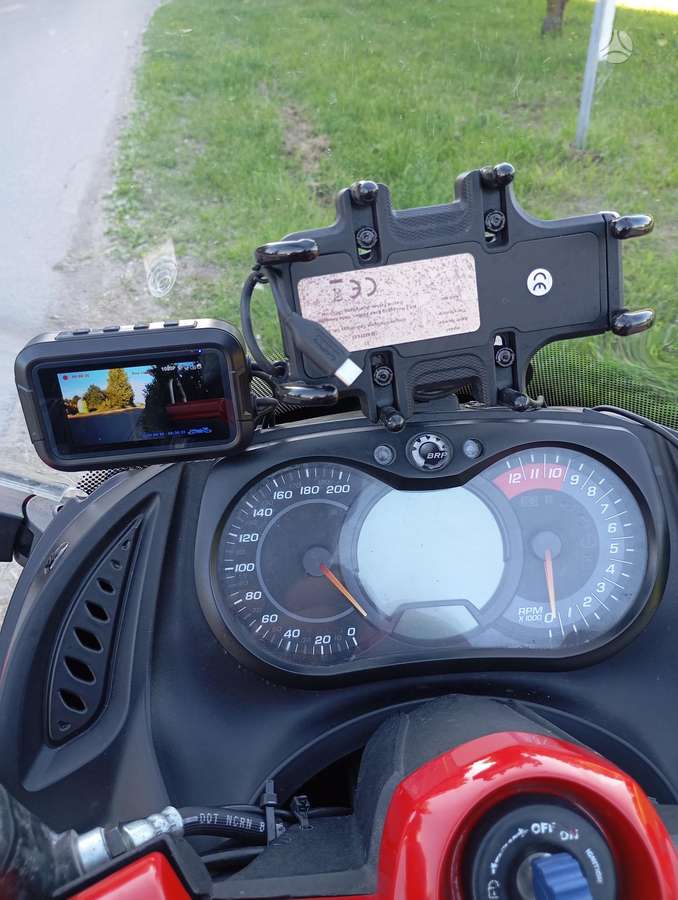 Can-Am Spyder 998cc, трициклы