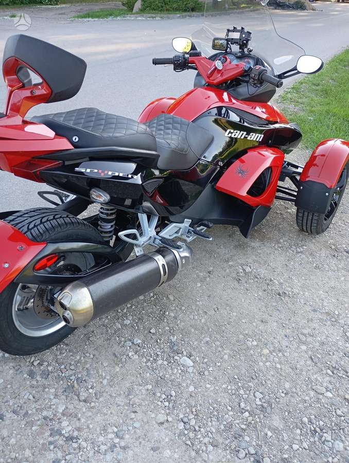 Can-Am Spyder 998cc, трициклы